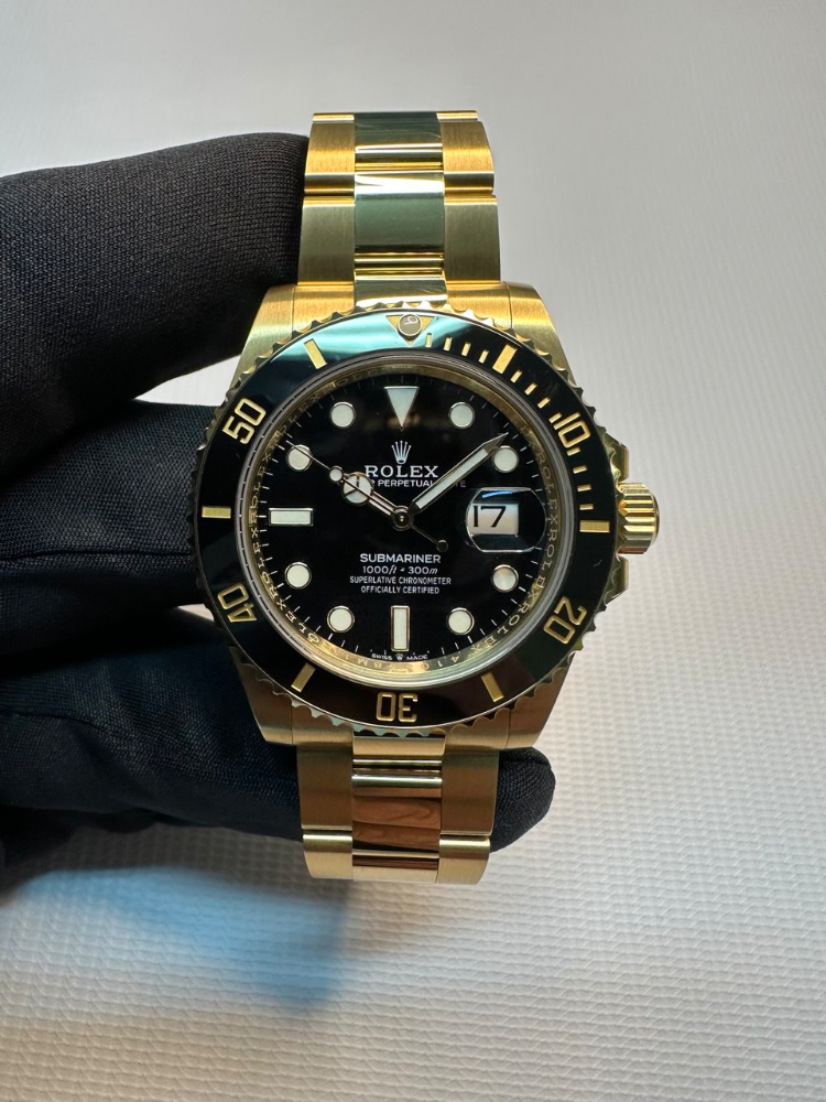 Часы Rolex Submariner Date 40mm Yellow Gold Ceramic 116618LN