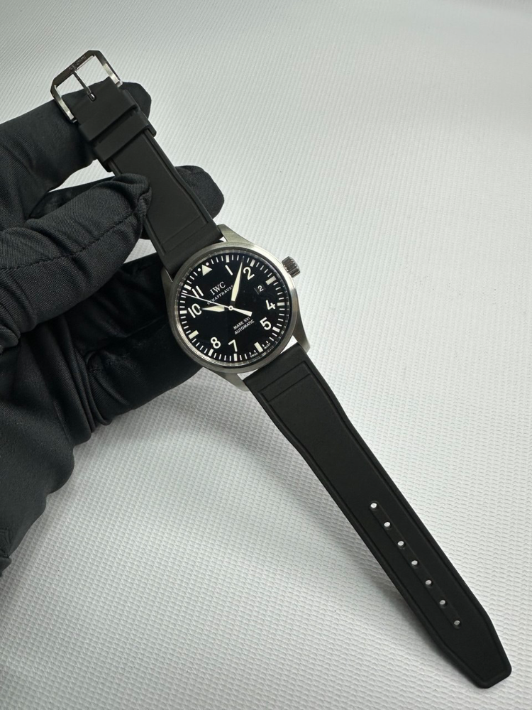 Часы IWC Pillot s Watches Mark XVI IW325501
