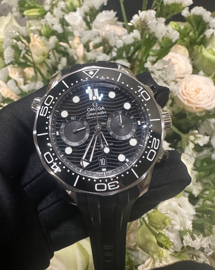 Часы Omega SEAMASTER DIVER 300 M CO-AXIAL MASTER CHRONOMETER CHRONOGRAPH 44mm 210.32.44.51.01.001