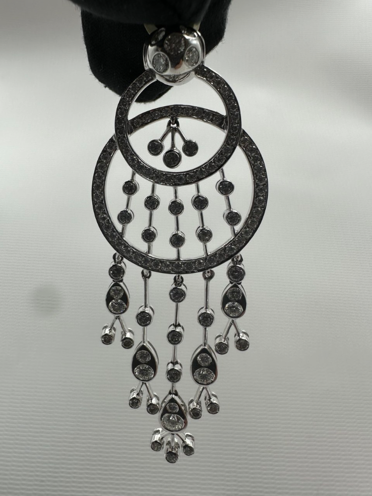 Подвеска No name с бриллиантами.