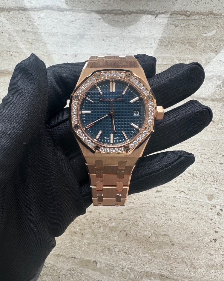 Часы AUDEMARS PIGUET ROYAL OAK SELFWINDING 37mm 15551OR.ZZ.1356OR.05