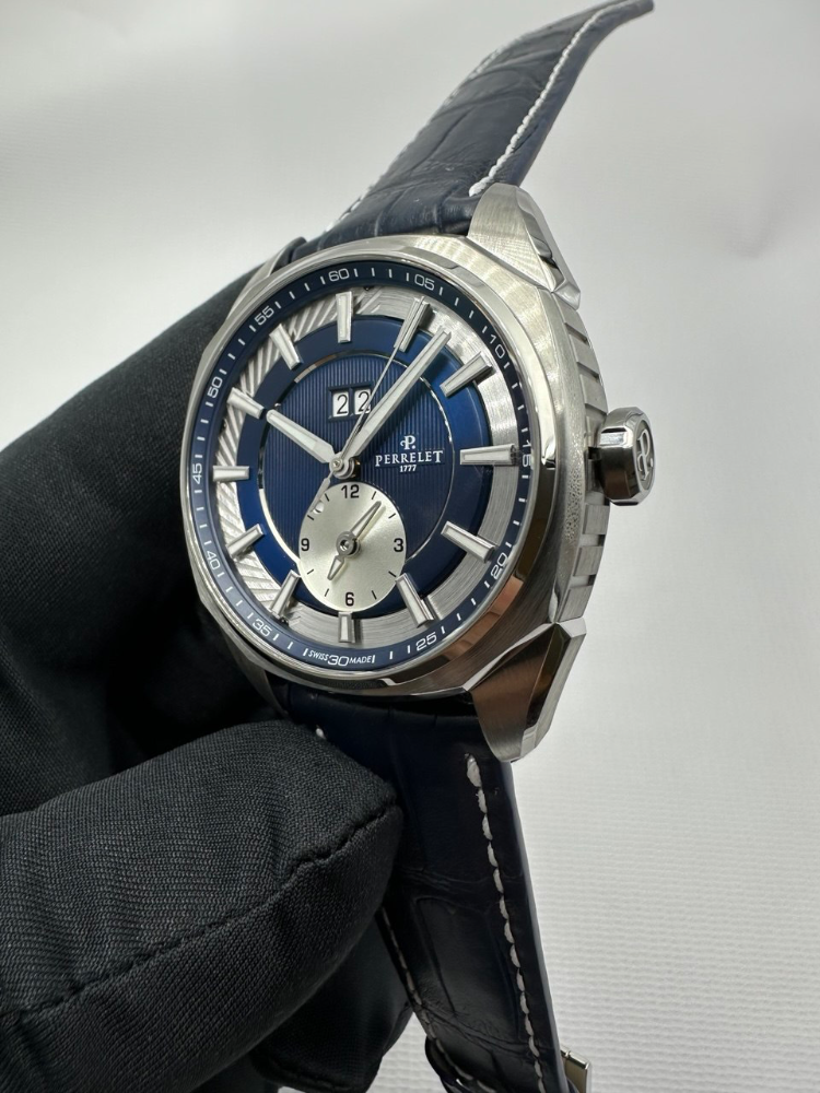 Часы Perrelet Dual Time Big Date A1101/4