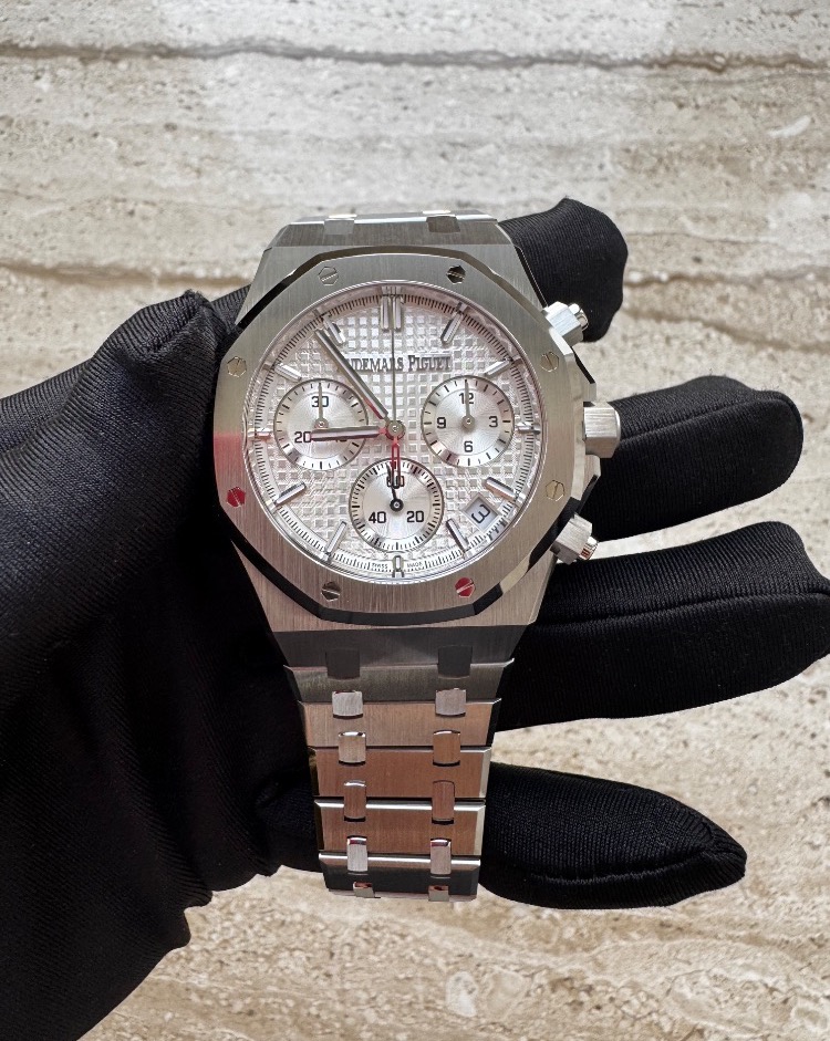 Часы AUDEMARS PIGUET ROYAL OAK SELFWINDING CHRONOGRAPH 41 MM 26240ST.OO.1320ST.07