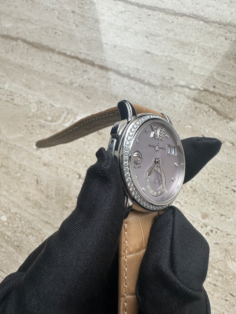 Часы Ulysse Nardin Classic Dual Time Ladies Small Seconds 243-22B/30-07