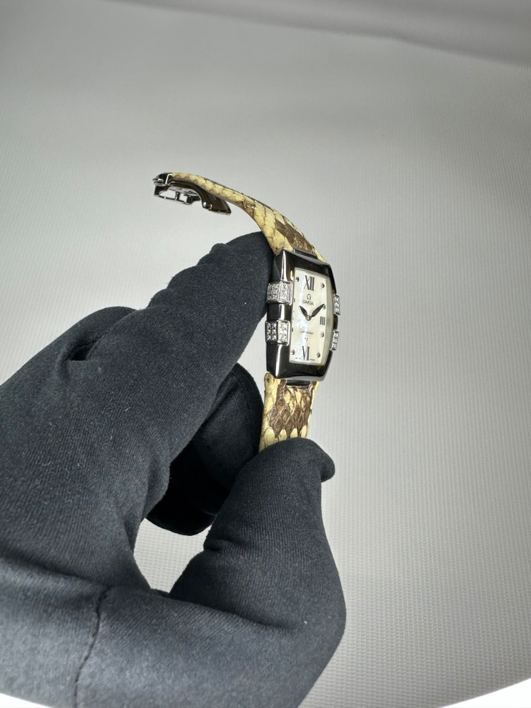 Часы Omega Constellation QUADRELLA 1886.79.40