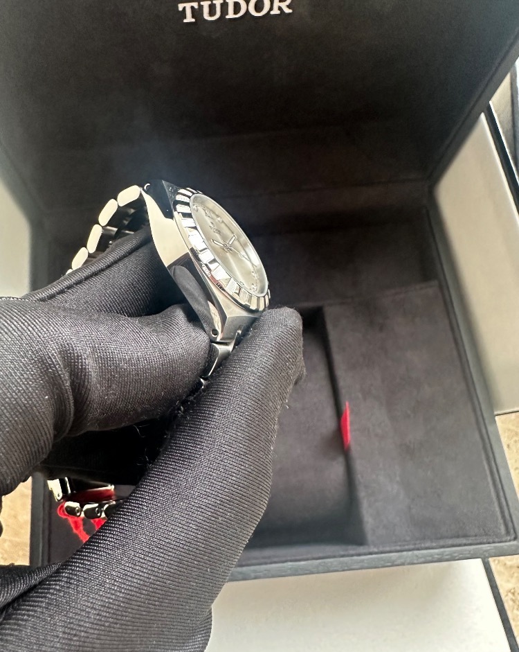 Часы Tudor ROYAL M28300-0002
