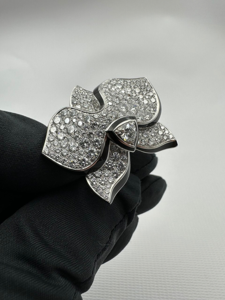 Кольцо Cartier Caresse d Orchidées N4228553