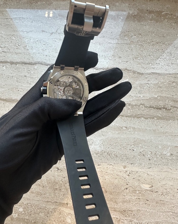 Часы AUDEMARS PIGUET Royal Oak Offshore Chronograph 43 mm 26420SO.OO.A002CA.01