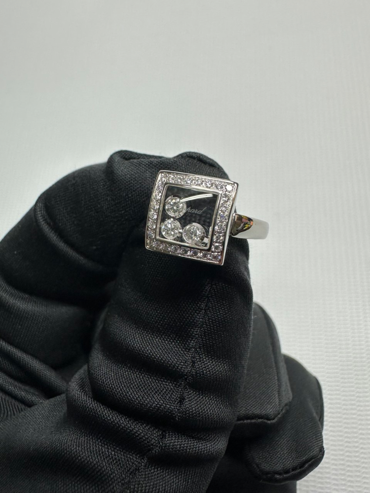 Кольцо Chopard HAPPY DIAMONDS HAPPY CURVES 829224-1039