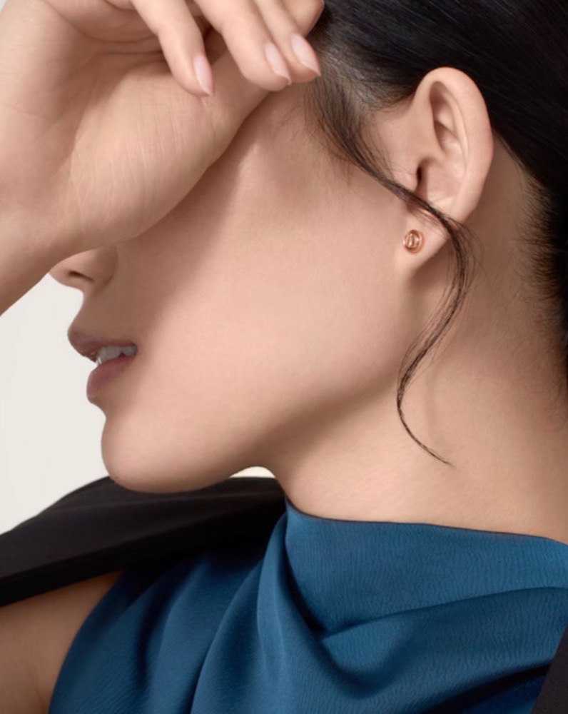 Браслет Cartier LOVE STUD EARRINGS B8301254