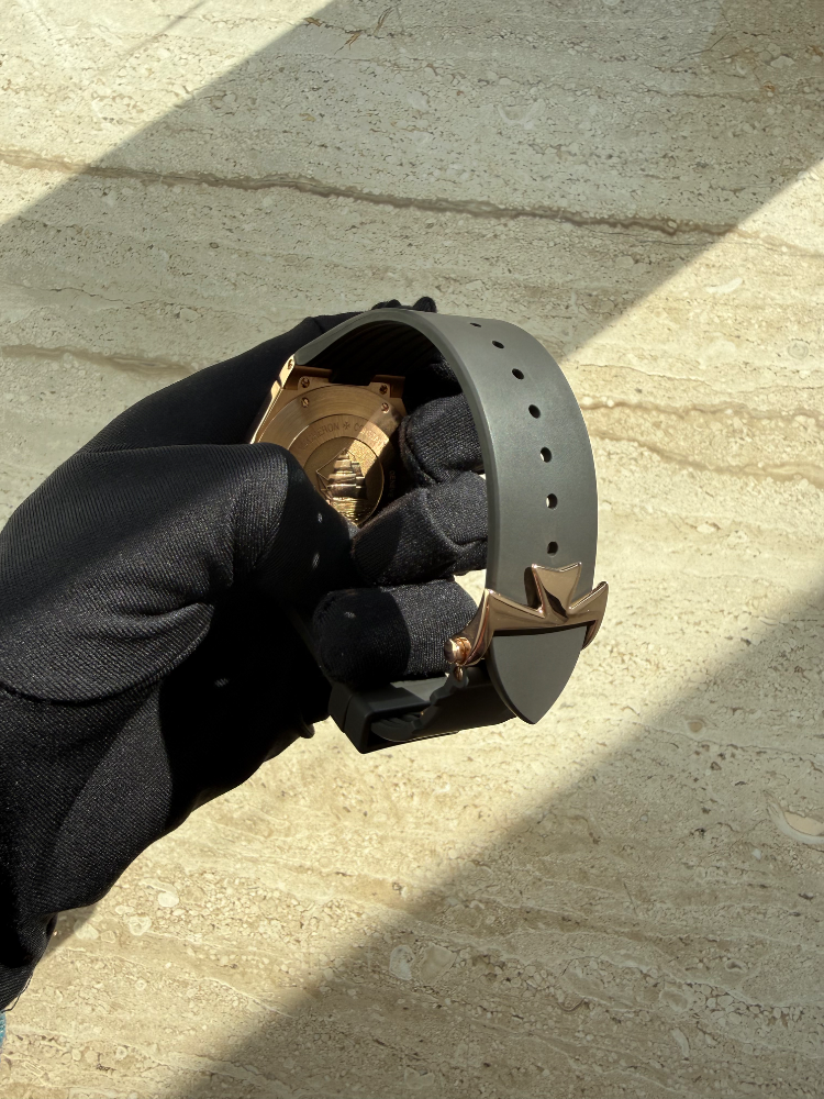 Часы Vacheron Constantin Overseas Date Automatic 47040/000R-9666