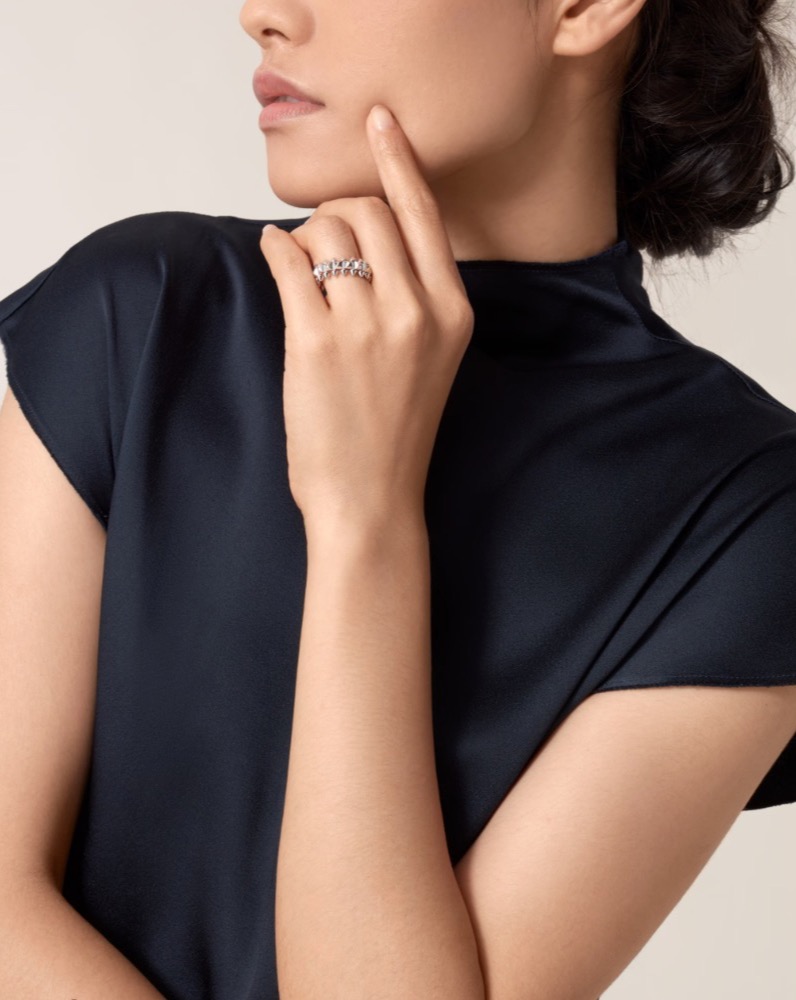 Кольцо Cartier CLASH DE RING MEDIUM MODEL B4231100