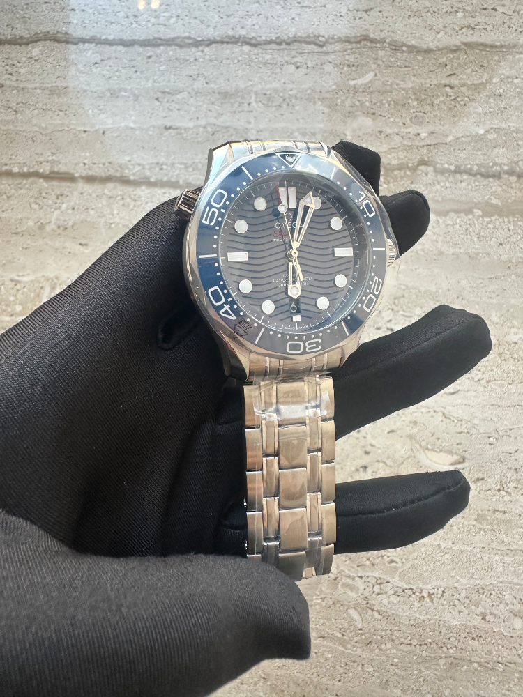 Часы Omega Seamaster Diver 300 m 210.30.42.20.03.001