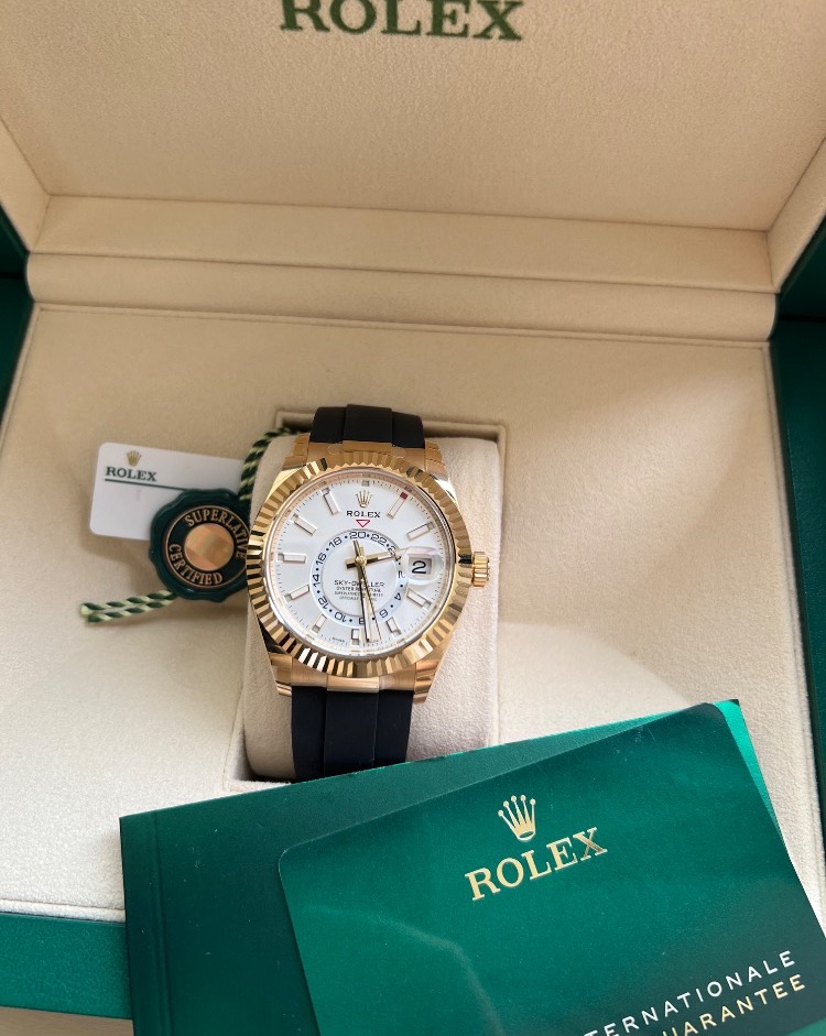 Часы Rolex SKY-DWELLER 42MM YELLOW GOLD 326238-0006