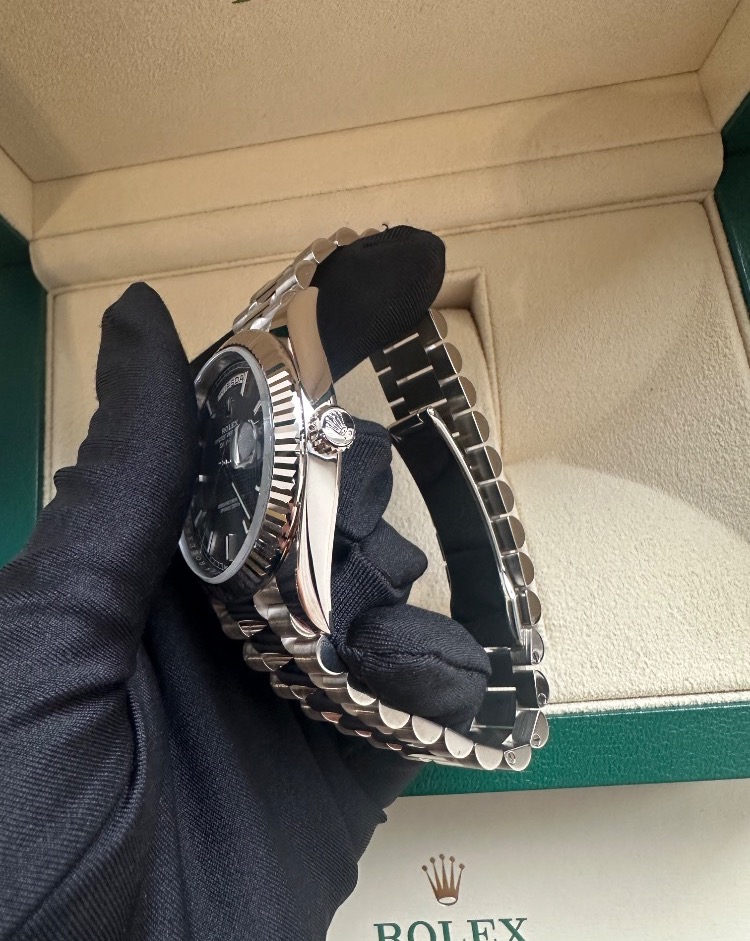 Часы Rolex Day-Date 40mm 228239-0002 WHITE GOLD