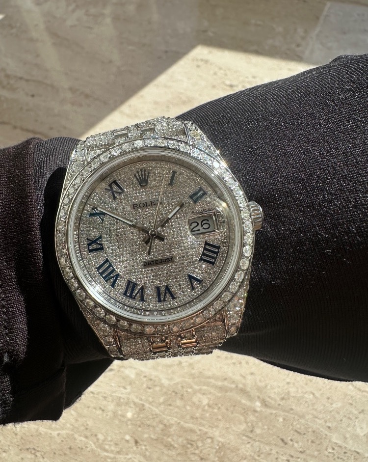 Часы Rolex DATEJUST DIAMONDS 41мм 126300FIX