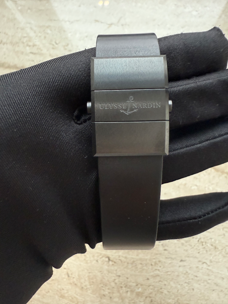 Часы Ulysse Nardin DIVER 263-38LE-3