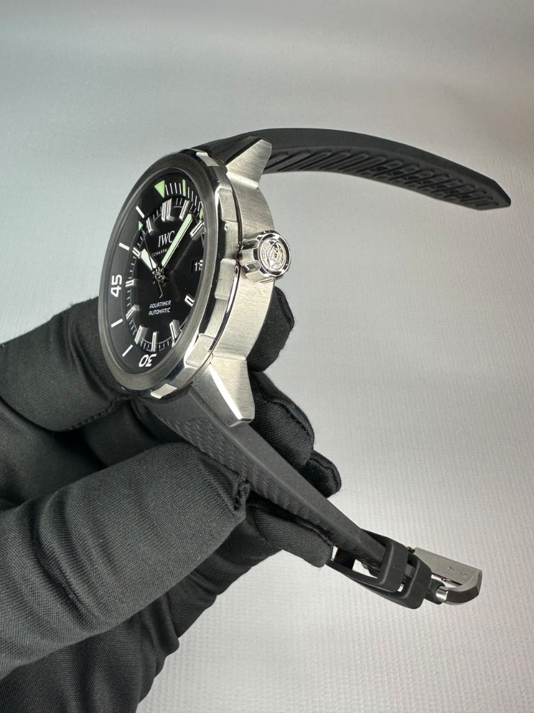 Часы IWC Aquatimer Automatic 42 mm IW329001