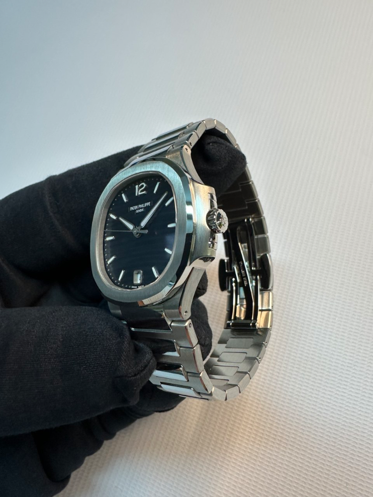 Часы Patek Philippe Nautilus Lady 7118/1A-001