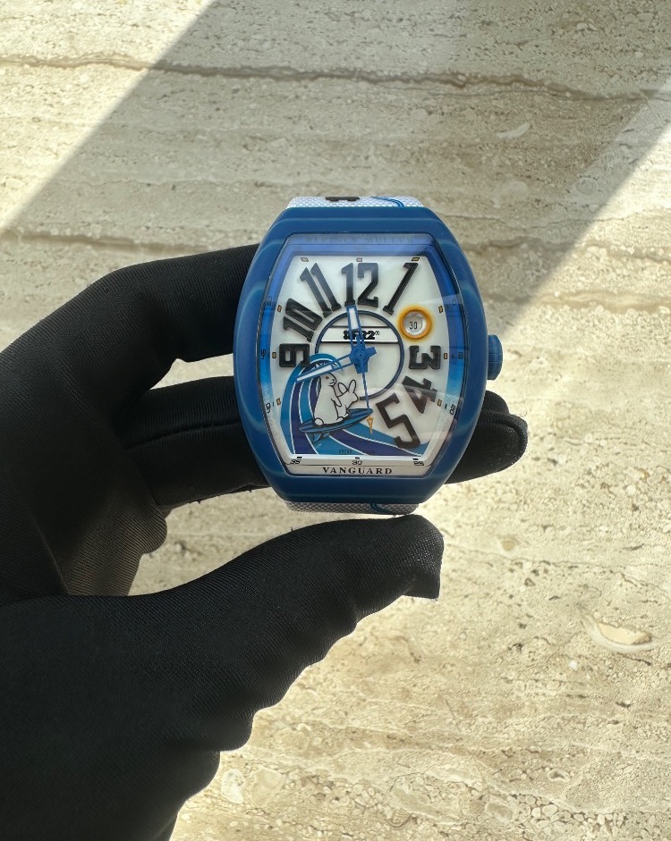 Часы Franck Muller Vanguard Beach Fxxking Rabbits V41SCDTBEACHFR2BUGF1