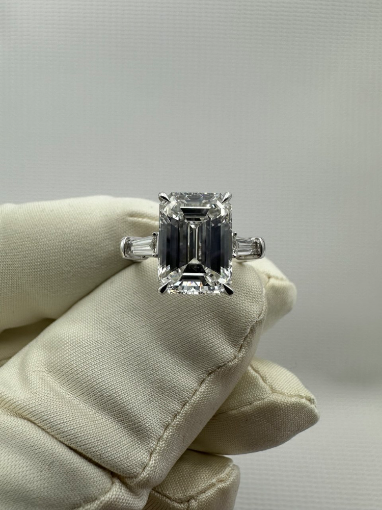 Кольцо No name EMERALD DIAMOND 5 18ct F/VVS1 RING (GIA)