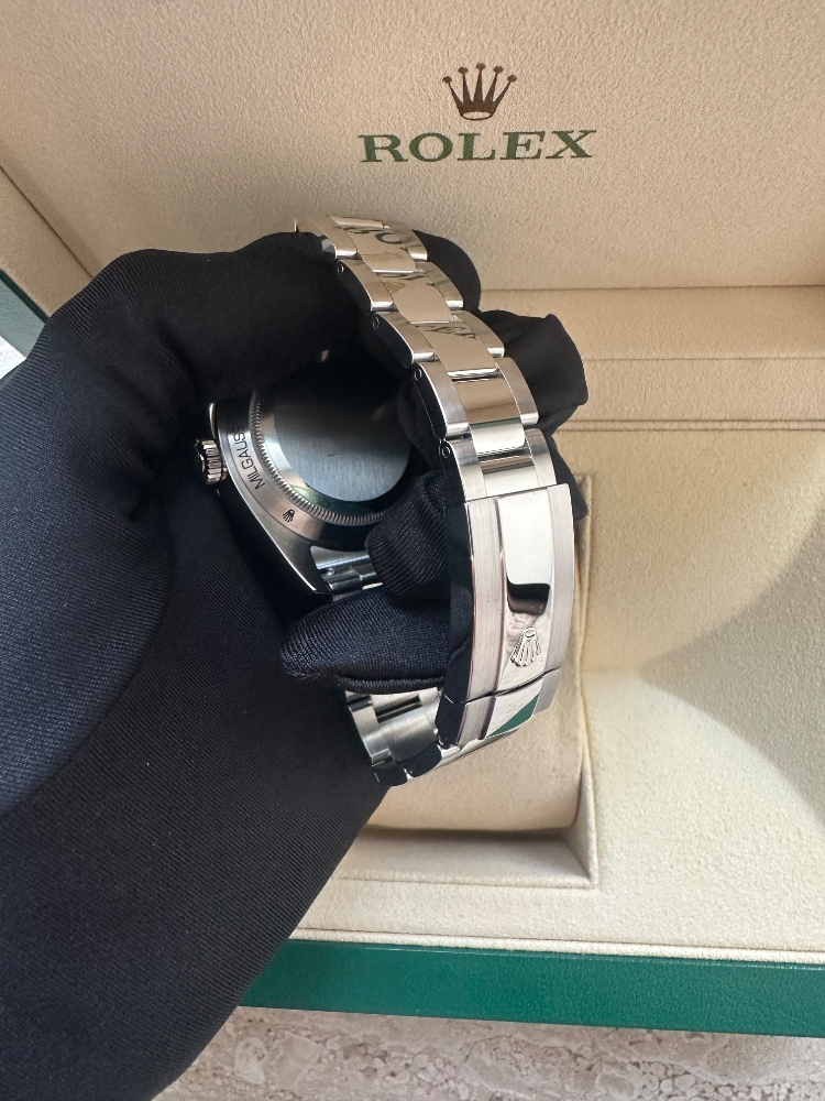 Часы Rolex Milgauss 40mm Steel 116400GV bl
