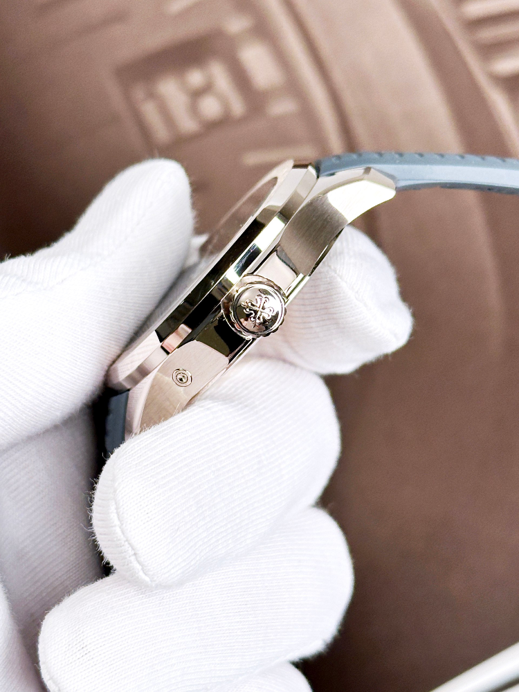 Часы Patek Philippe AQUANAUT 5164G-001