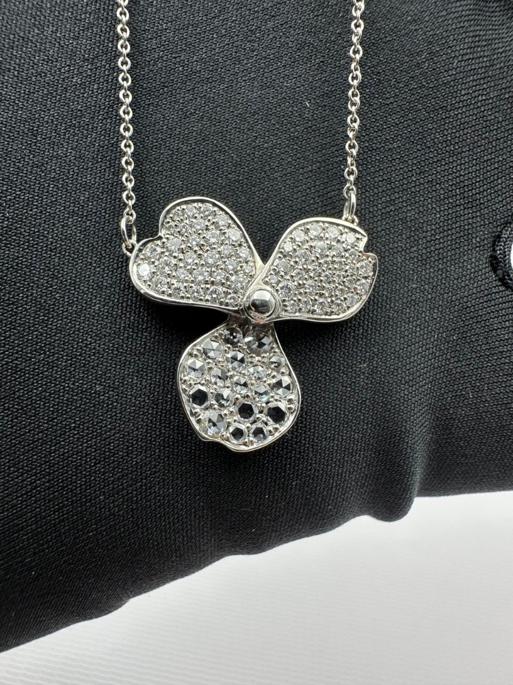 Подвеска Tiffany&Co. Tiffany Paper Flowers в виде соцветия с бриллиантовым «паве»