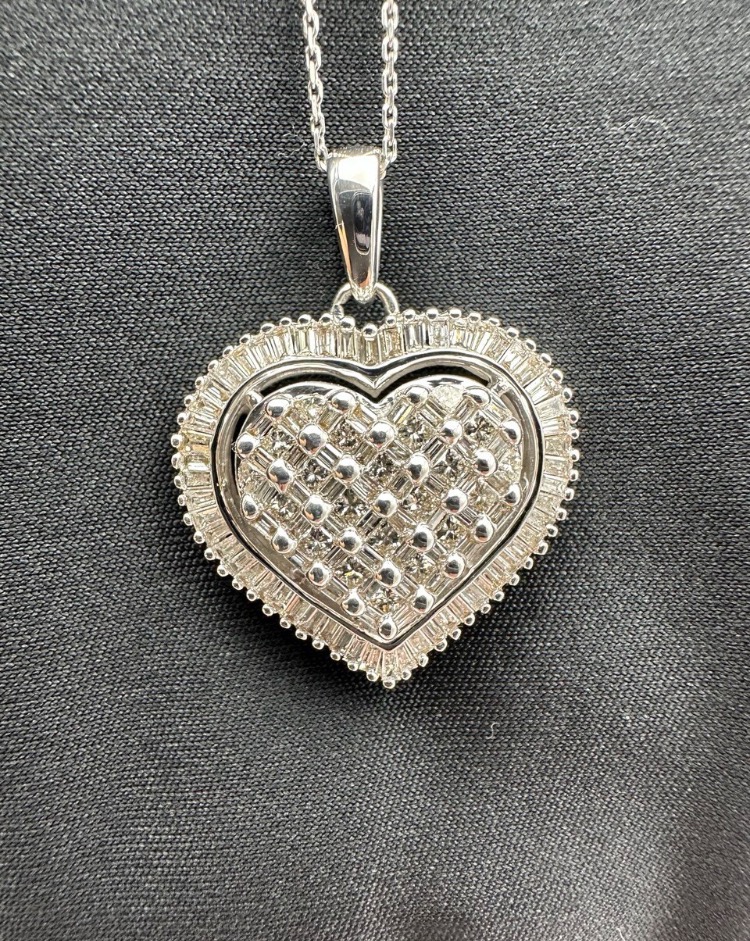 Кулон RALFDIAMONDS СЕРДЦЕ С БРИЛЛИАНТАМИ