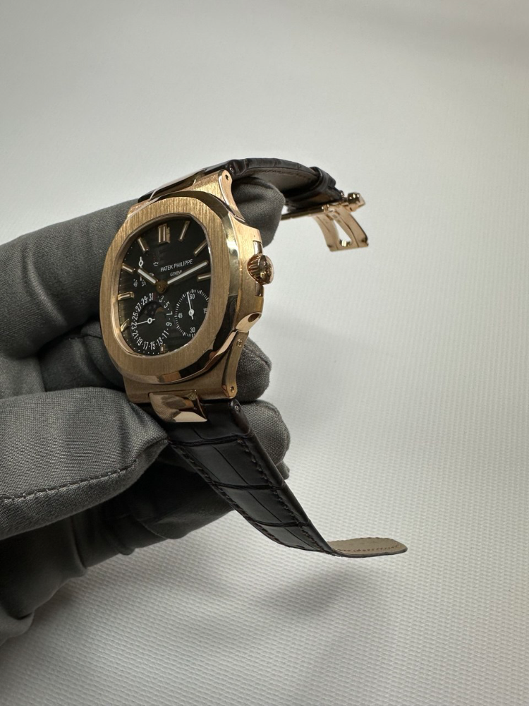 Часы Patek Philippe NAUTILUS 5712R-001