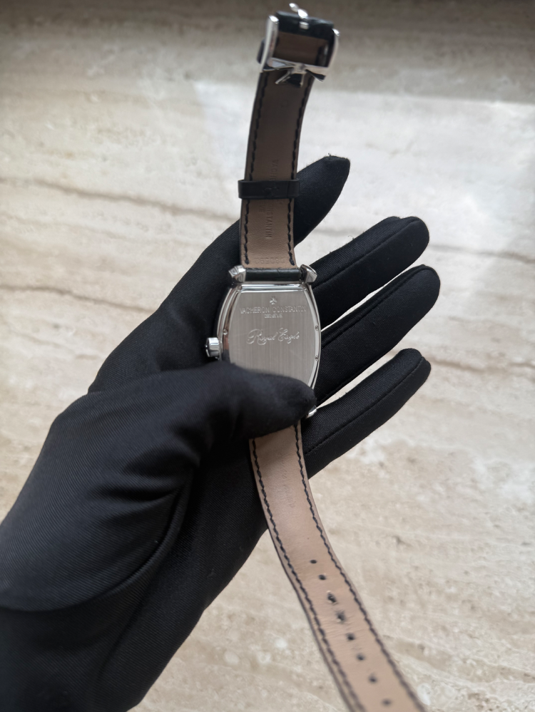 Часы Vacheron Constantin Malte Tonneau Day & Date Royal Eagle 42009/000G-8979