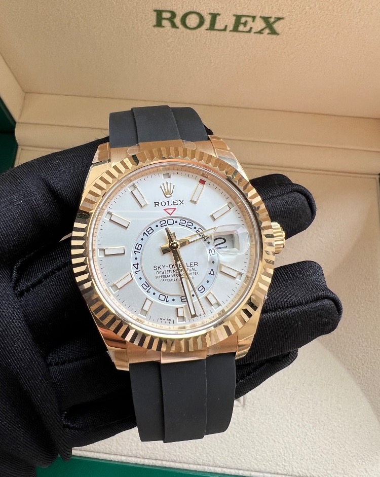 Часы Rolex SKY-DWELLER 42MM YELLOW GOLD 326238-0006