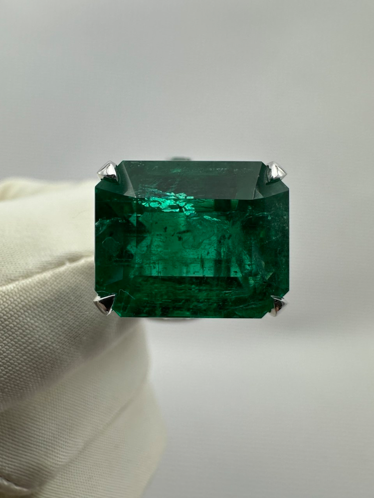 Кольцо No name с изумрудом 16 03ct Vivid green