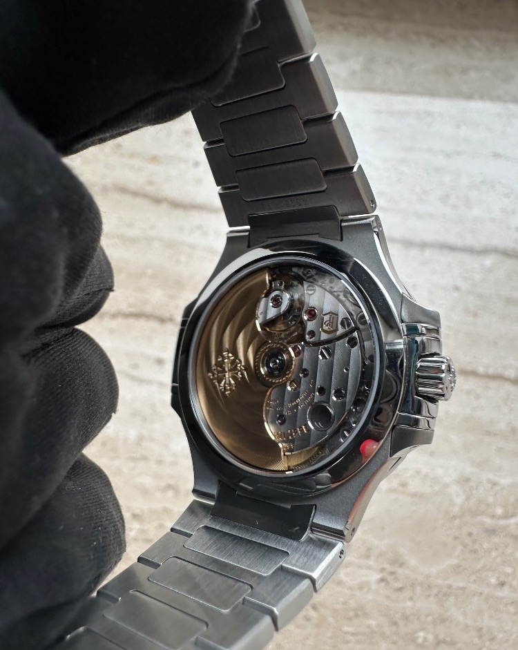 Часы Patek Philippe Nautilus Lady 7118/1200A-001