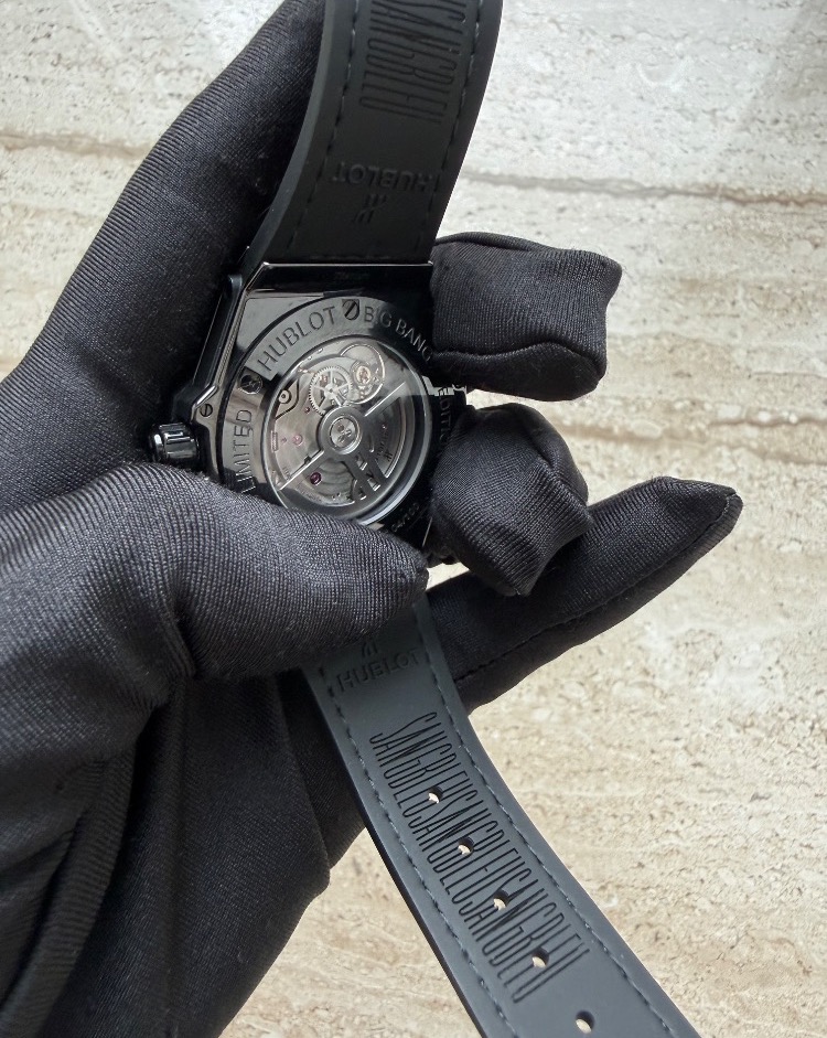 Часы Hublot Big Bang Sang Bleu All Black Pink 39 mm 465.CS.1119.VR.1233.MXM18