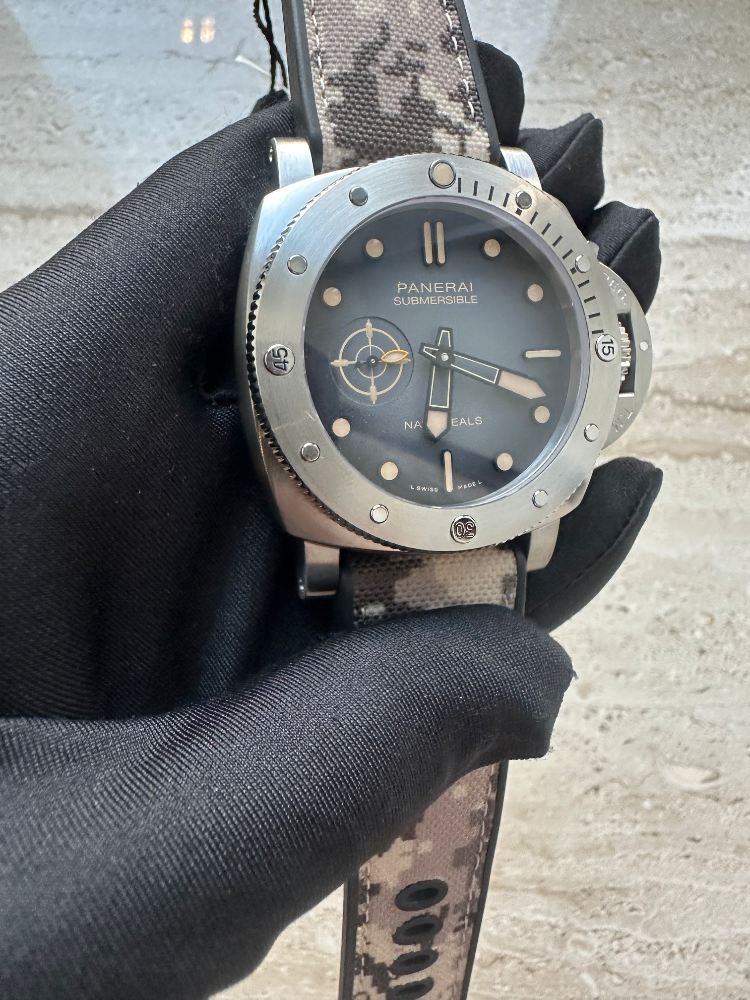 Часы Panerai Submersible QuarantaQuattro Navy SEALs PAM01518