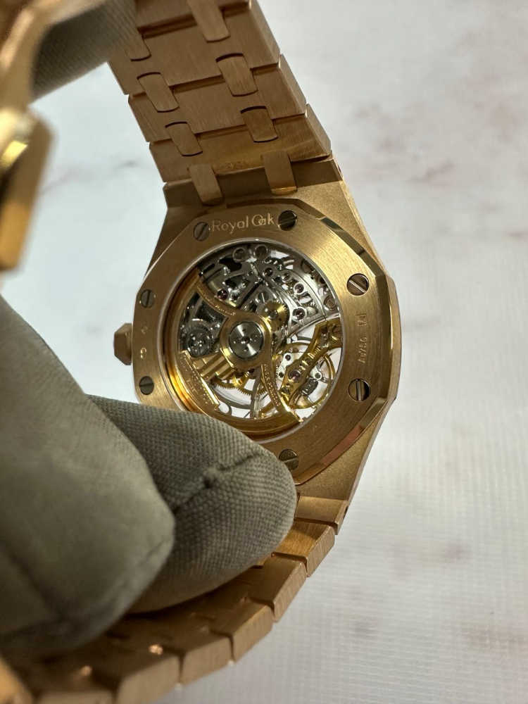 Часы AUDEMARS PIGUET ROYAL OAK С ДВОЙНЫМ БАЛАНСОМ СКЕЛЕТОН 15467OR.OO.1256OR.01