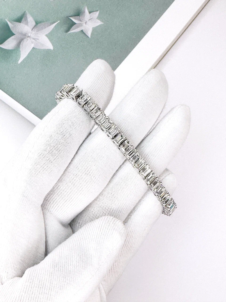 Браслет Graff Emerald Cut Diamond Bracelet