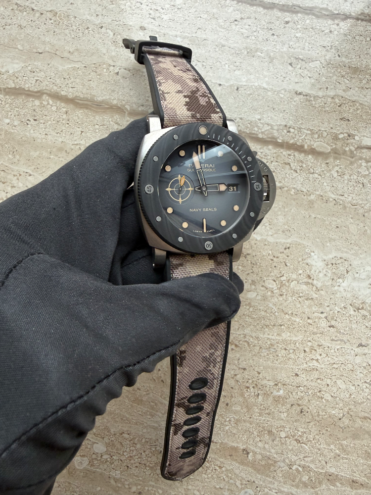 Часы Panerai Submersible Navy SEALs Titanio PAM01669