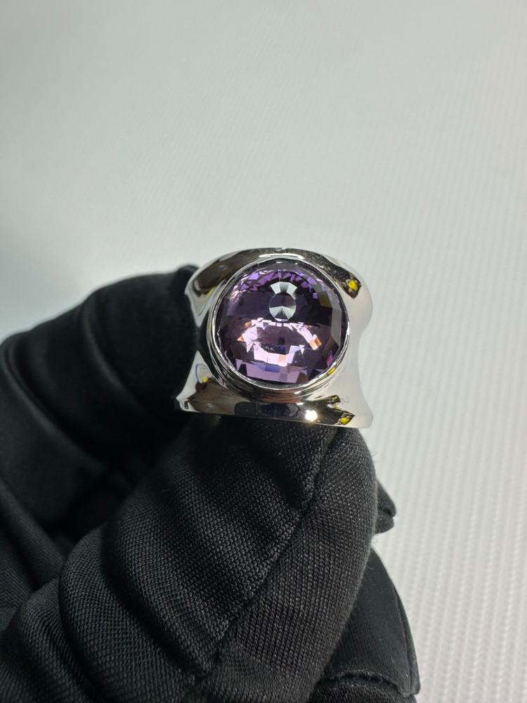Кольцо Chopard IMPERIALE 827866-1010