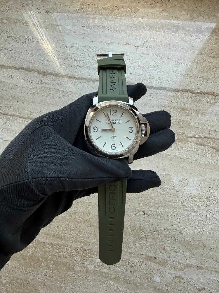 Часы Panerai Luminor Base Logo PAM01087