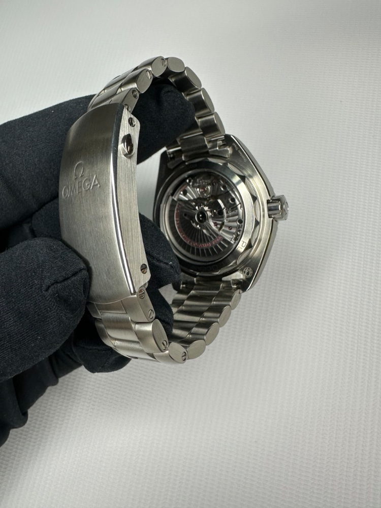 Часы Omega SEAMASTER PLANET OCEAN 600M 42мм 215.30.44.21.01.001