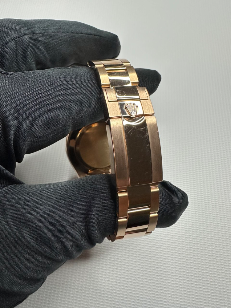 Часы Rolex Daytona Cosmograph 40mm Everose Gold 116505
