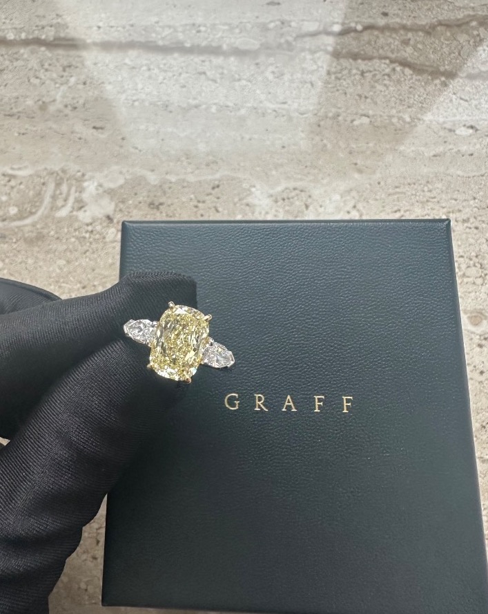 Кольцо Graff с бриллиантом 4 40ct FY/VS2