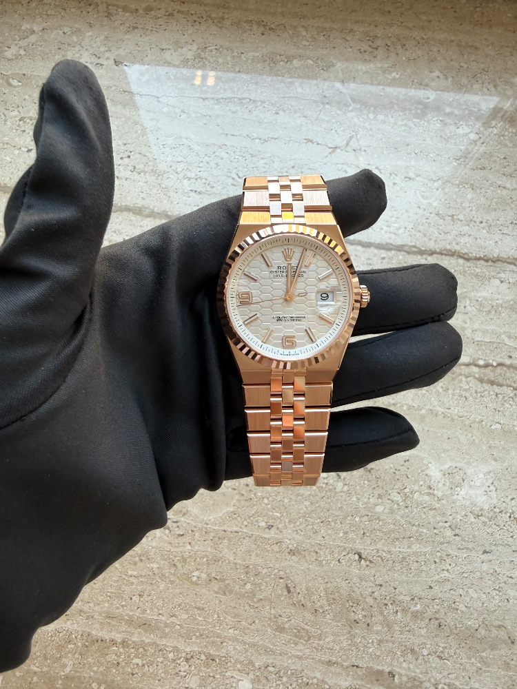 Часы Rolex LAND-DWELLER 40mm 127335-0001