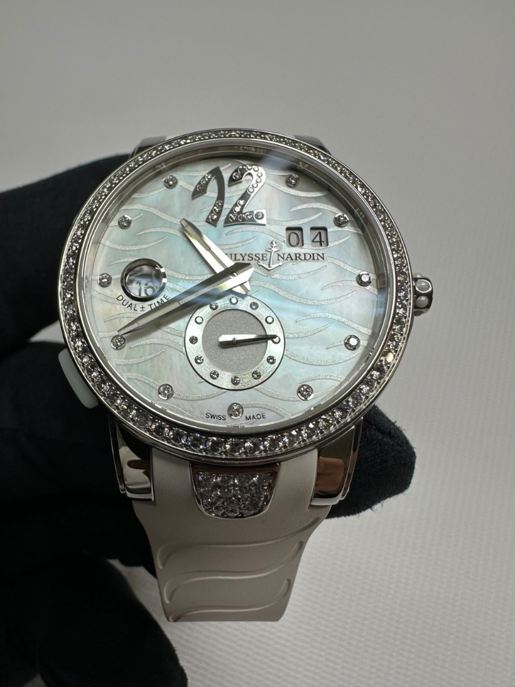Часы Ulysse Nardin Fctional Executive Dual Time Executive Lady 243-10/691