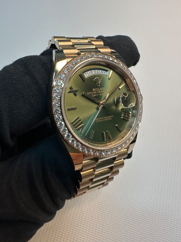 Часы Rolex Day-Date 40mm 228345RBR