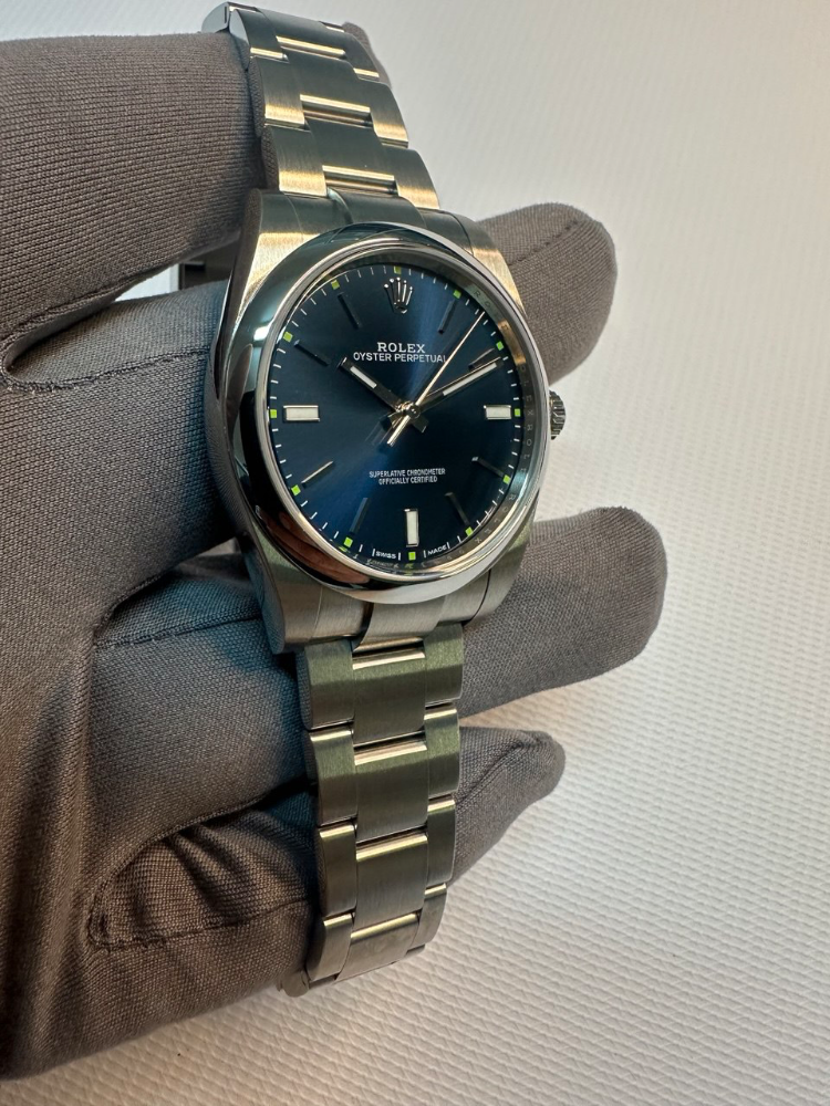 Часы Rolex Oyster Perpetual 39 мм 114300-0003