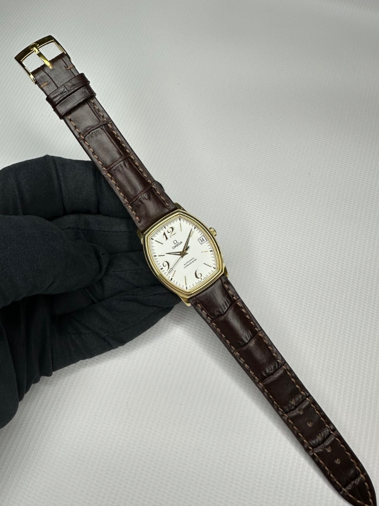 Часы Omega De Ville Prestige Tonneau Chronometer 4603.21.02