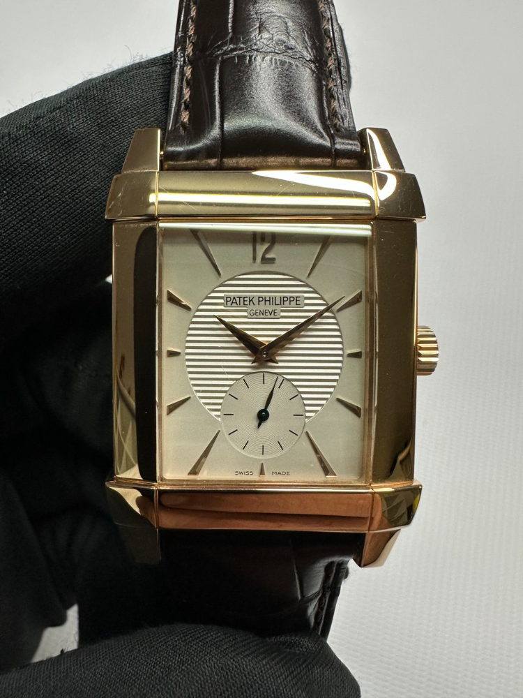 Часы Patek Philippe Gondolo 5111J-001